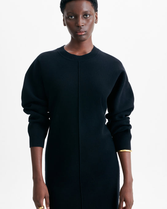 robe courte en maille de laine mérinos, marque Vanessa Bruno, modèle Hyacinthe, coloris noir