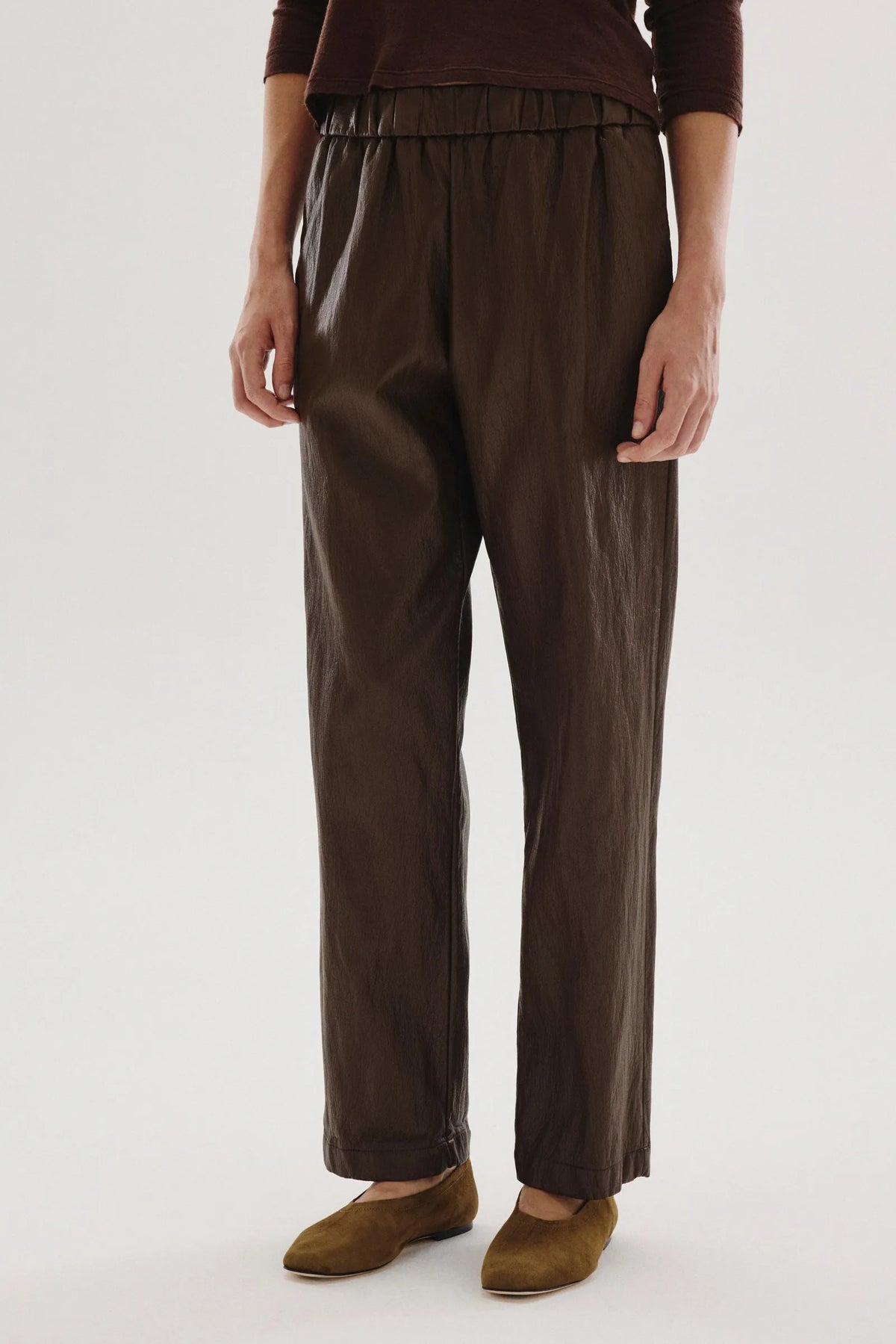 pantalon en simili cuir femme, marque pomandere , coloris marron, référence 262-7152/29017