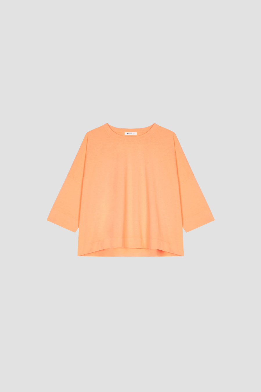 tee shirt en coton ultra mode masscob
taille unique
très beau volume tee shirt masscob
tendance tee shirt large