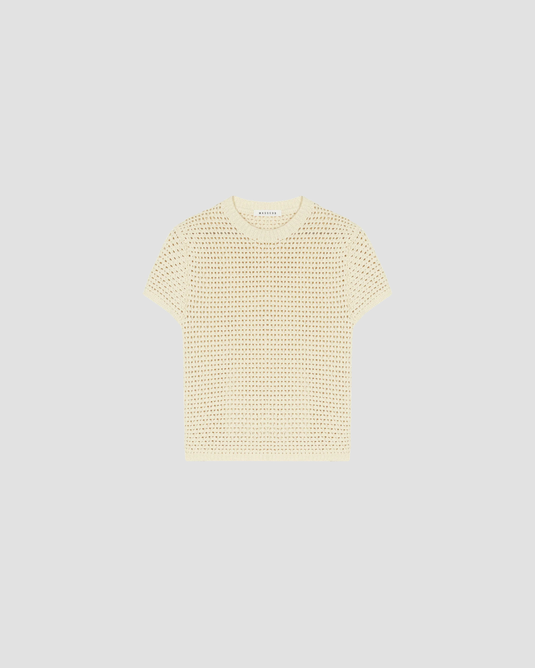 pull intemporel en crochet beige masscob
il sublimera votre look
tendance forte de la collection masscob
masscob