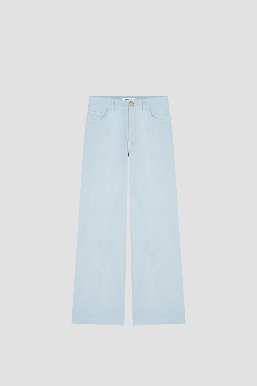 jean moderne et tendance masscob dans le coloris bleu ciel
parfait pour cet été avec une chelmise courte ou un débardeur
coupe parfaite qui sublime la silhouette
masscob