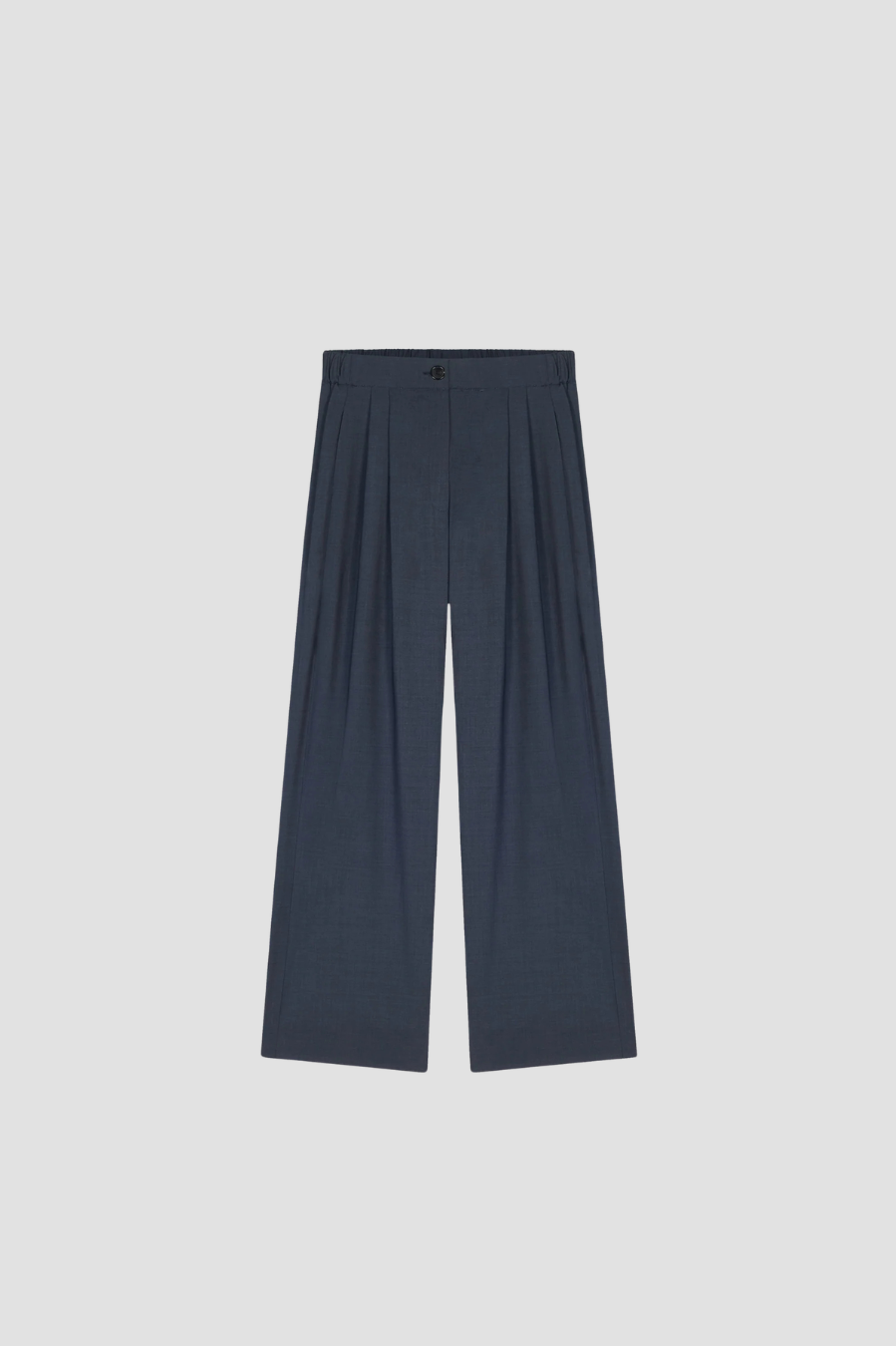 pantalon ultra confort et plein de style masscob
une coupe parfaite qui allonge la sihouette
parfait en toutes circonstance avec une chemise et une baskets ou un slingback et un débardeur
masscob