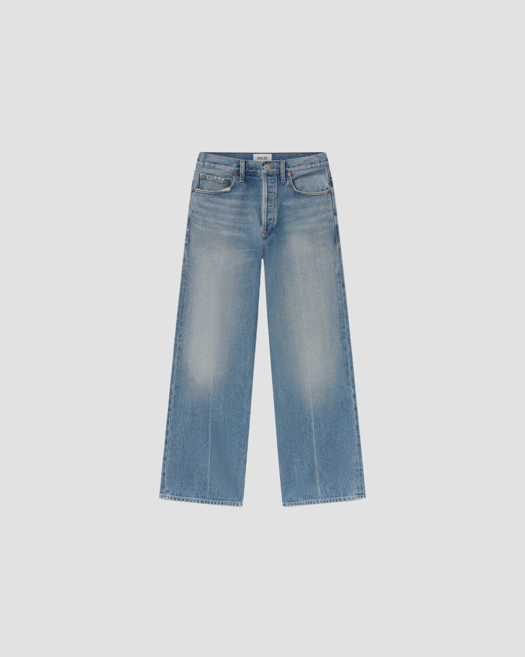 jean tendance été
idéla avec ne chemise il saura vous faire un look casual chic. tendance citadine avec cette coupe droite et courte
