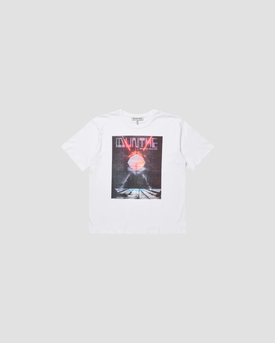 Tee-shirt manches courtes, coloris blanc avec illustration, marque Munthe, modèle Viscosa