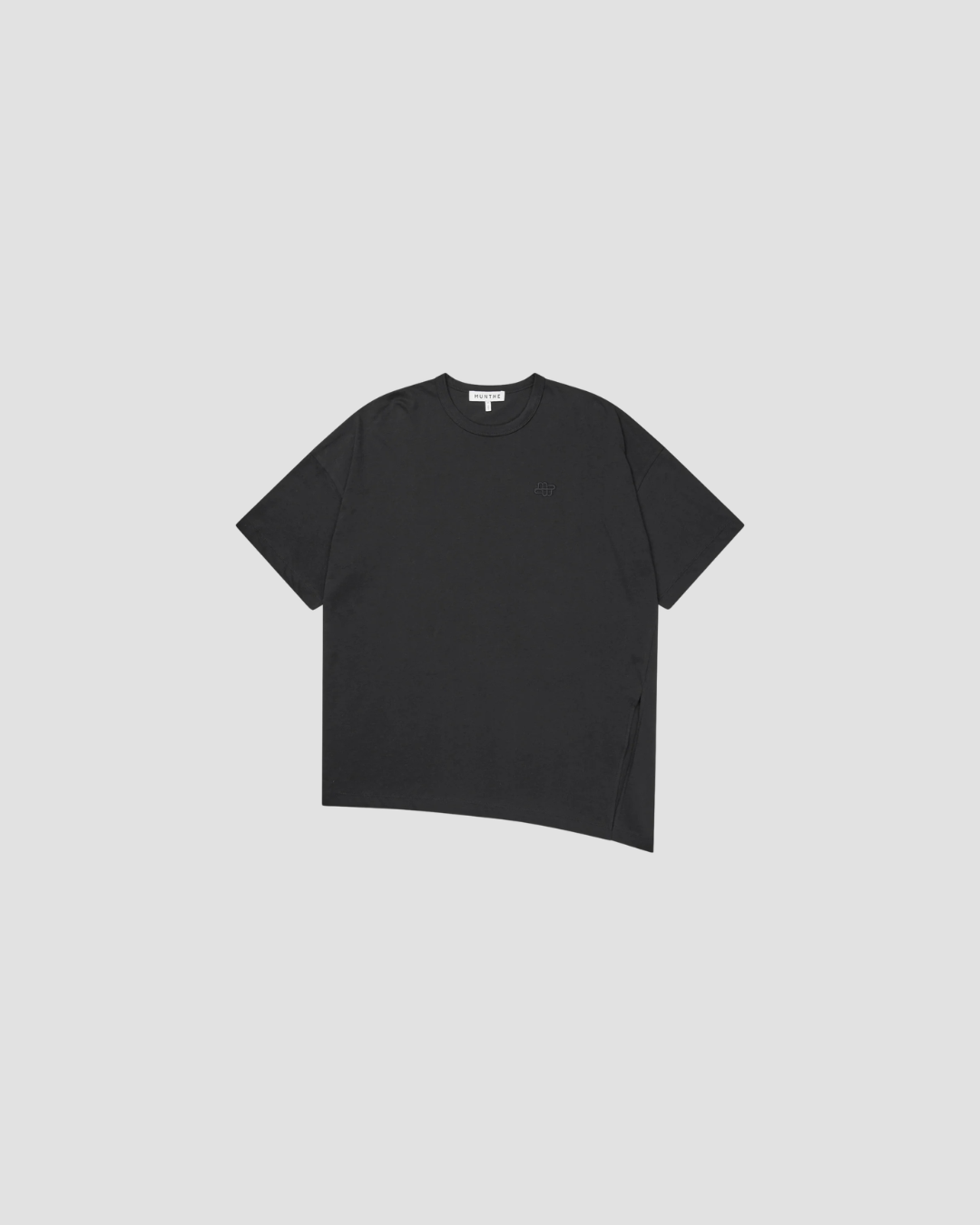 tee shirt asymétrique femme, marque munthe, coloris noir , modèle Landster