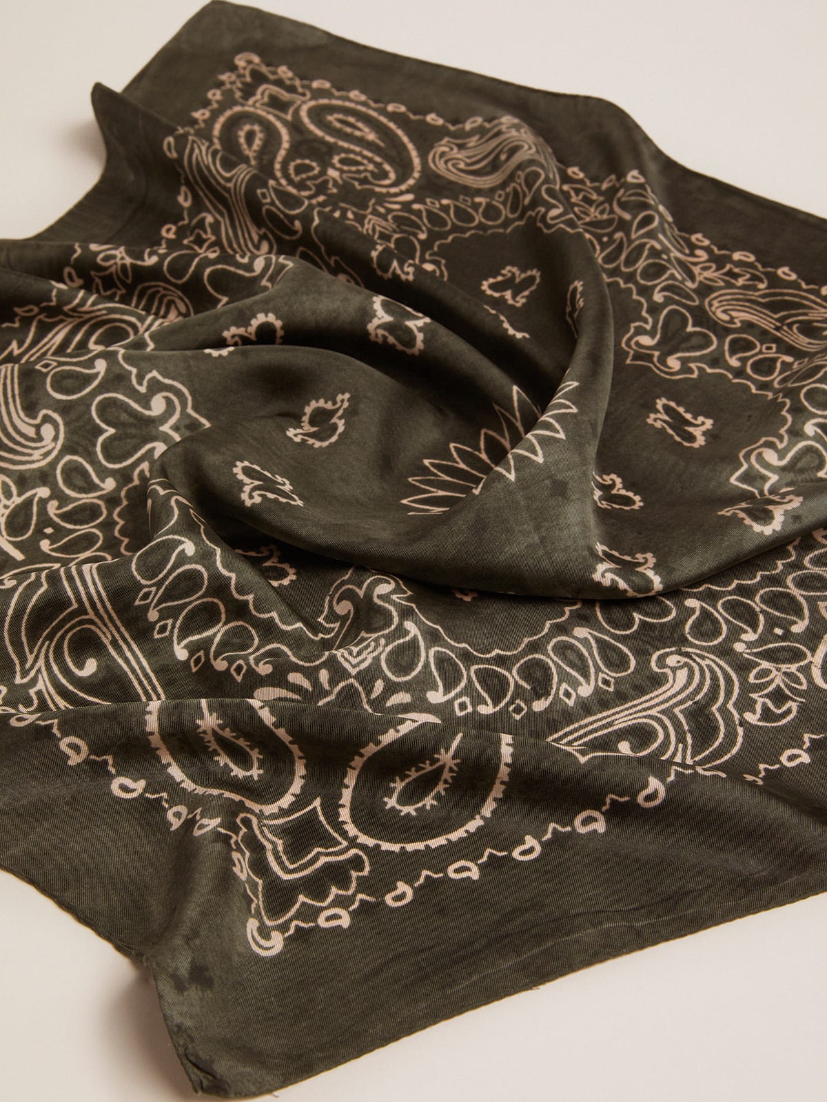 Foulard en soie Golden Goose, coloris bleu – vue 3