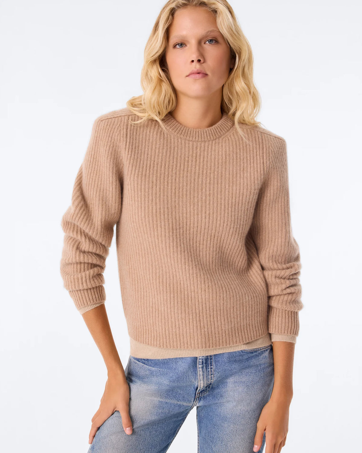 Pull Caterina Kujten, coloris camel, cachemire – vue 2