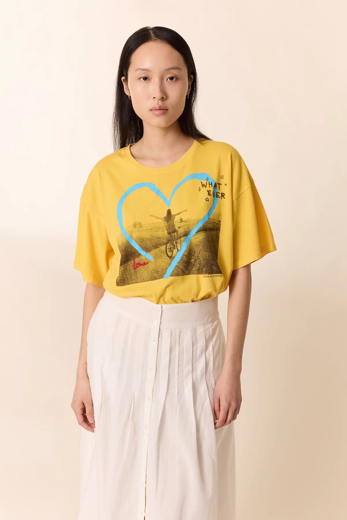 Tee-shirt avec illustration manches courtes, coloris jaune, marque Léon&Harper, modèle titan bike