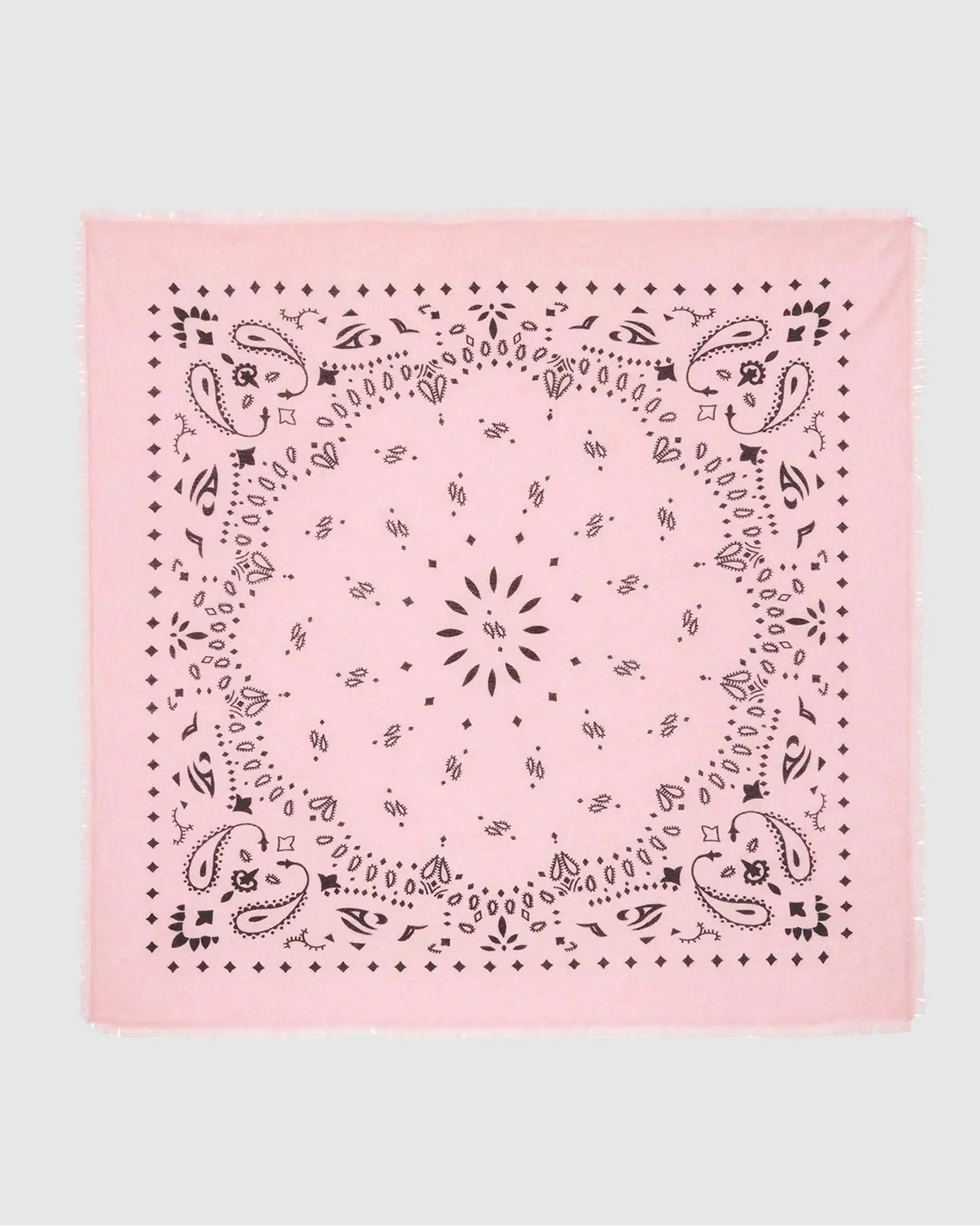 Bandana Kujten en coton, motif graphique coloré, pouvant être porté autour du cou, de la tête ou comme accessoire de sac
Accessoire Kujten style bandana, tissu doux et léger, facile à nouer et polyvalent