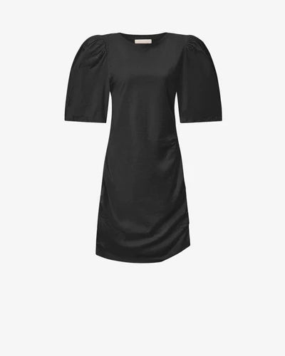ROBE COURTE ET ÉLÉGANTE
robe pret du corps très agréable à porter
robe aux épaules marquées très tendance chez isabel marant