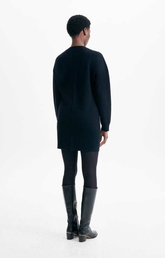 robe courte en maille de laine mérinos, marque Vanessa Bruno, modèle Hyacinthe, coloris noir