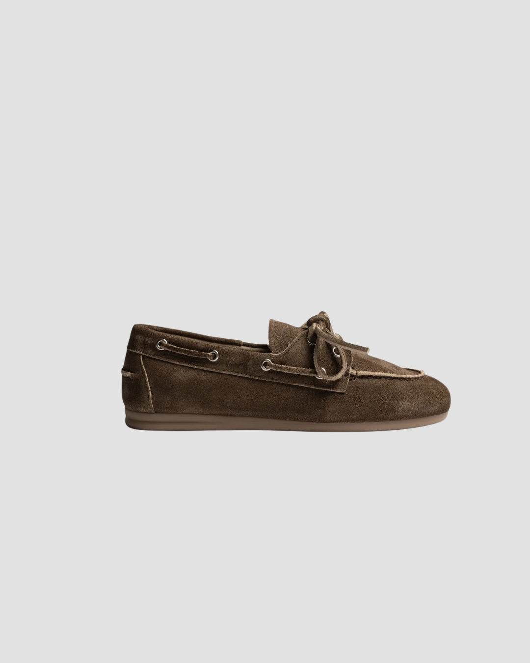 mocassin en daim tendance été 
mocassins en daim posa 
mocassins en daim été 