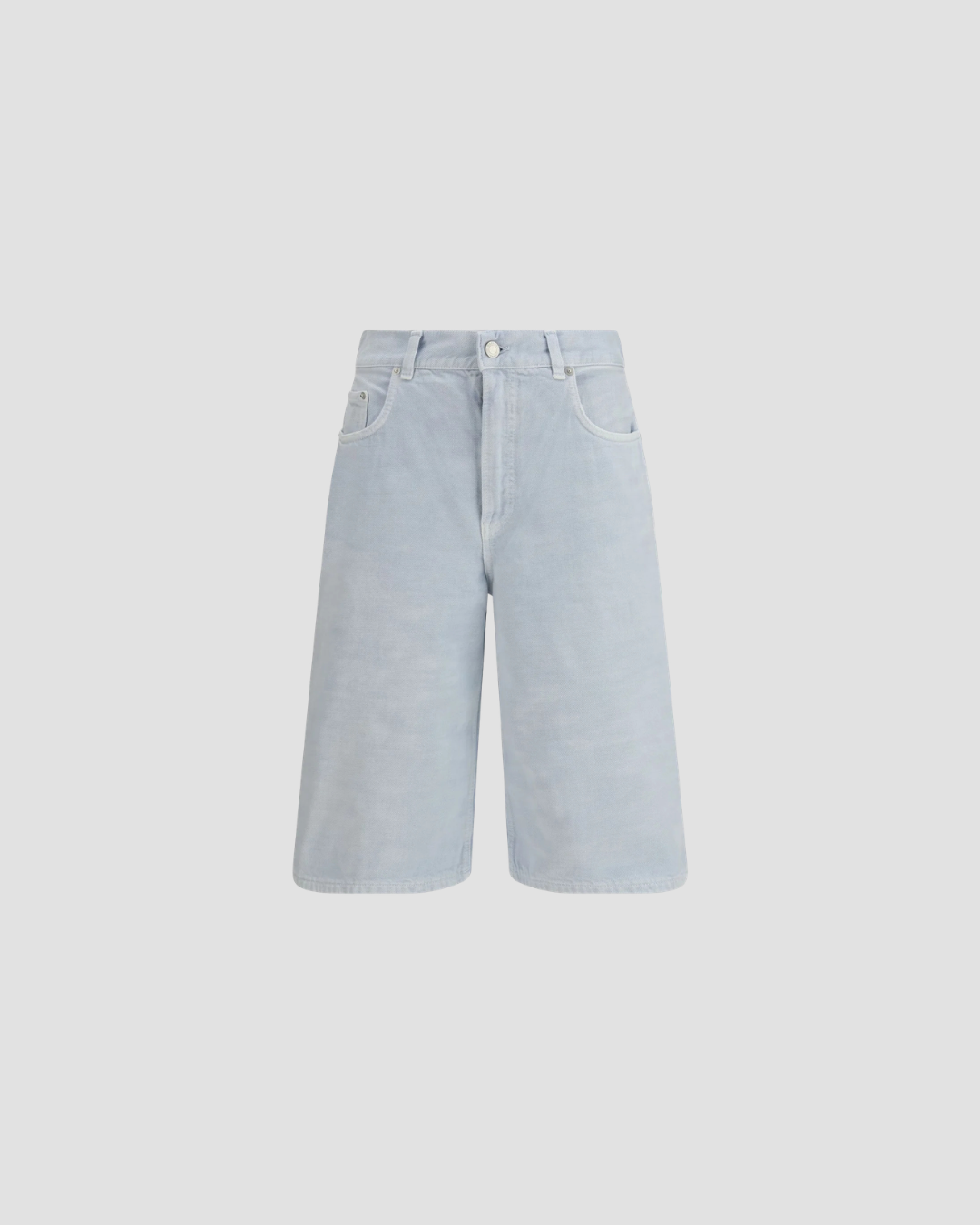 Bermuda en jean Haikure au look casual chic, denim premium et coupe moderne
Bermuda Haikure style effortless, parfait pour un look estival décontracté et tendance
Bermuda en jean Haikure coupe décontractée
Bermuda Haikure en denim bleu
Bermuda Haikure taille mi-haute en jean