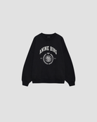 sweat intemporel avec logo college 
copié le look de caroline bessett ou lady diana avec un short ou un jean coupe droite 
ideal et tendance intemporelle 